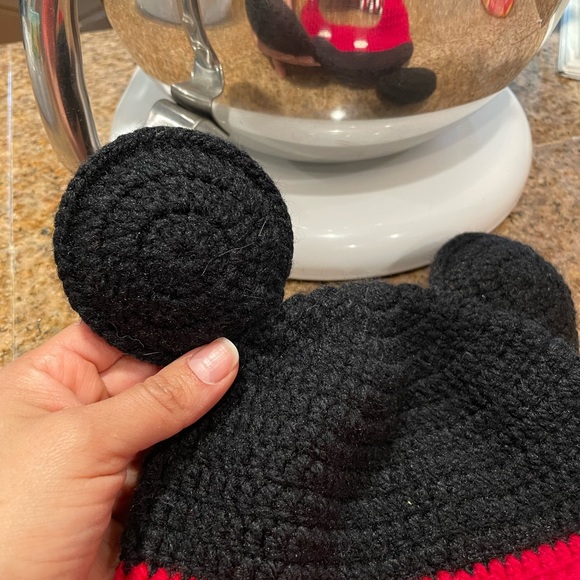 Mickey Mouse winter hat for 1 yr old - Picture 2 of 4